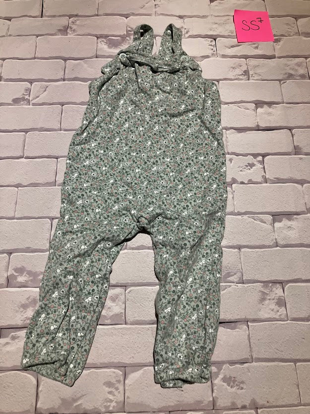 Outfit Size 24m