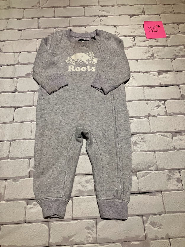 Outfit Size 12-18m Play (Light purple with sparkle)