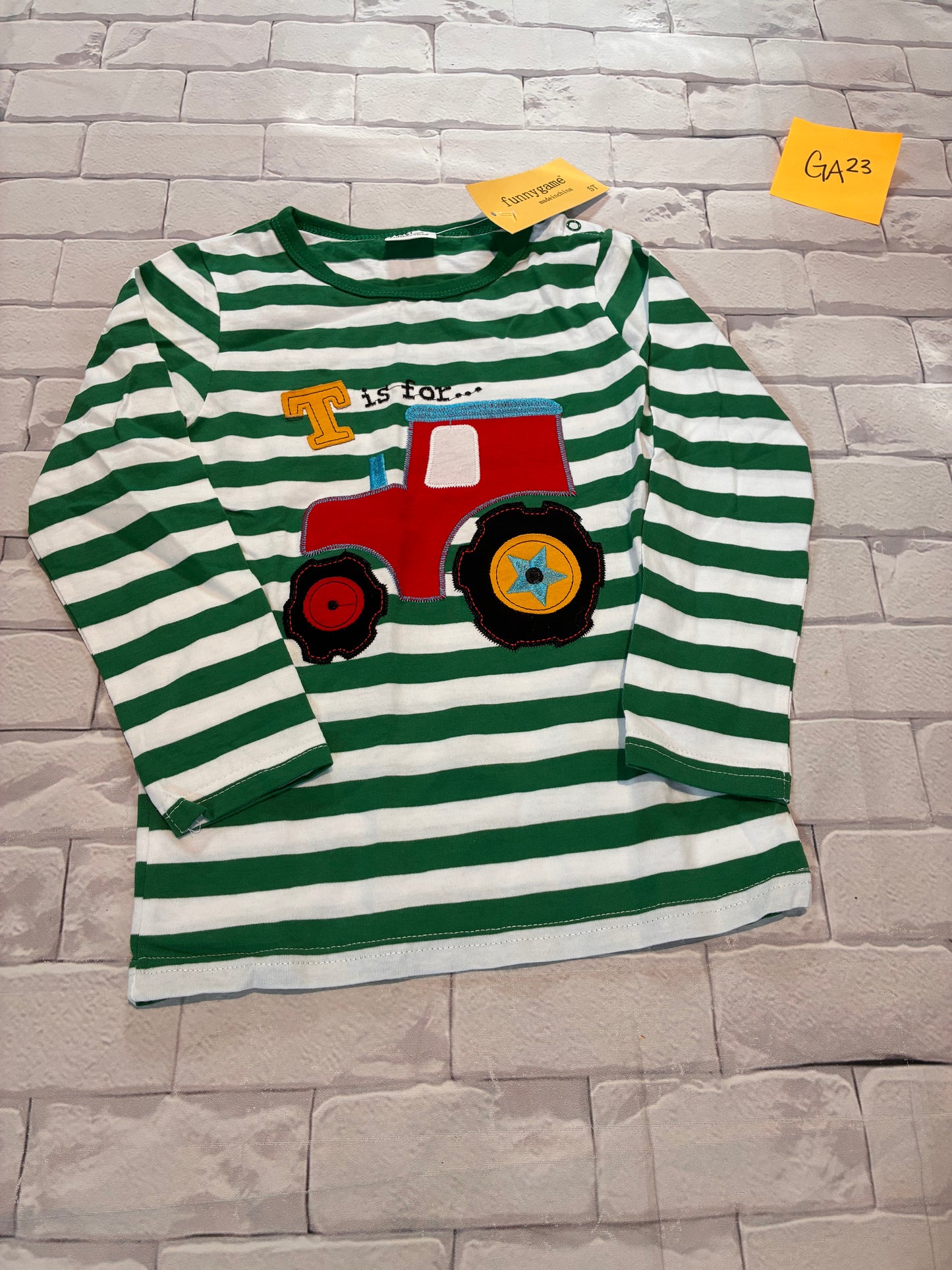 Top Size 5T BNWT