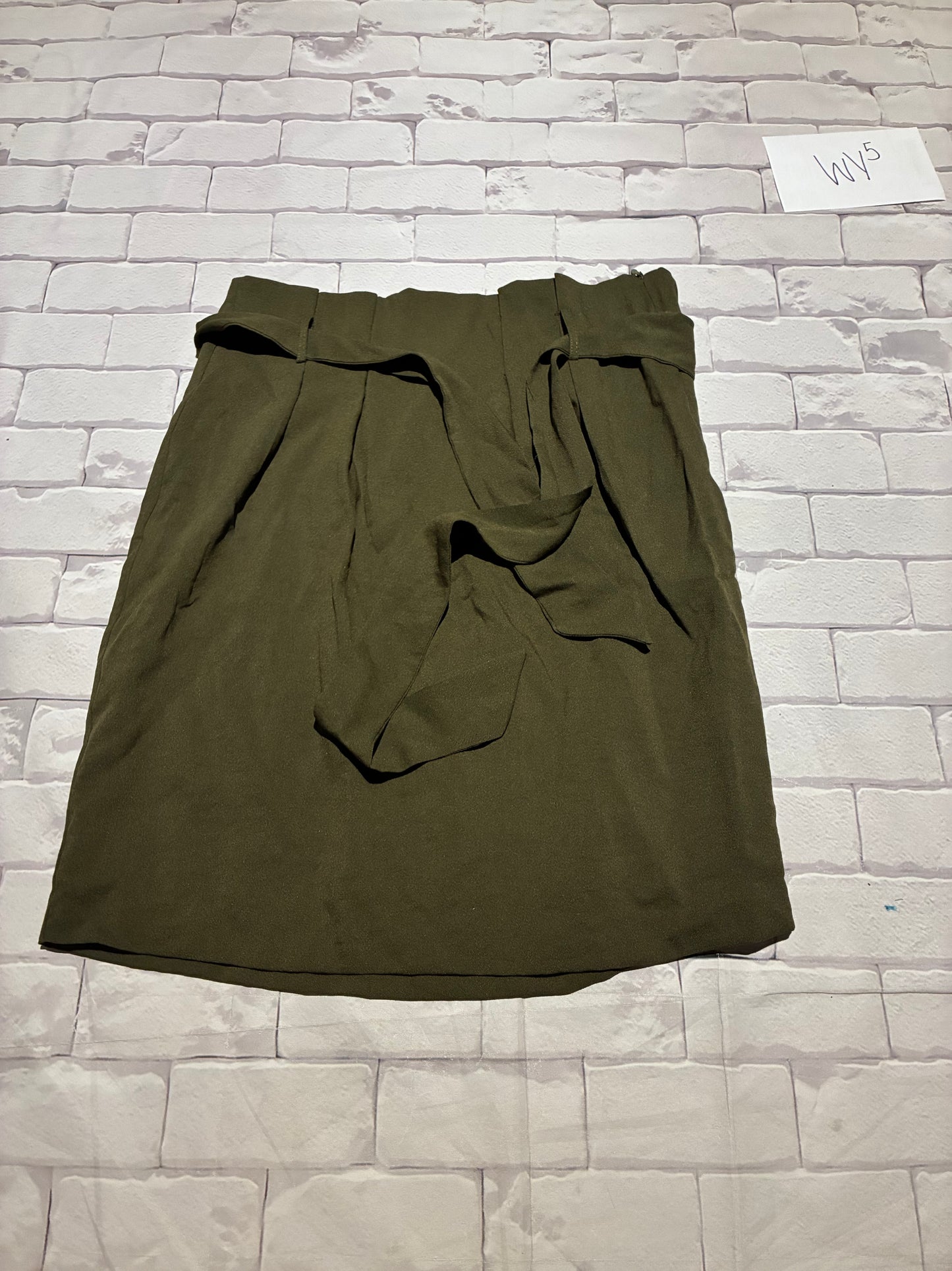 Ladies Bottoms Size 6