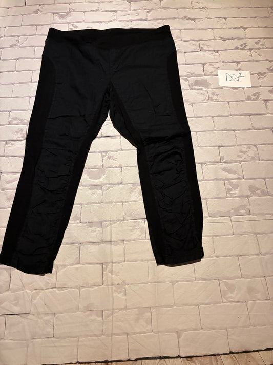 Ladies Bottoms Size L