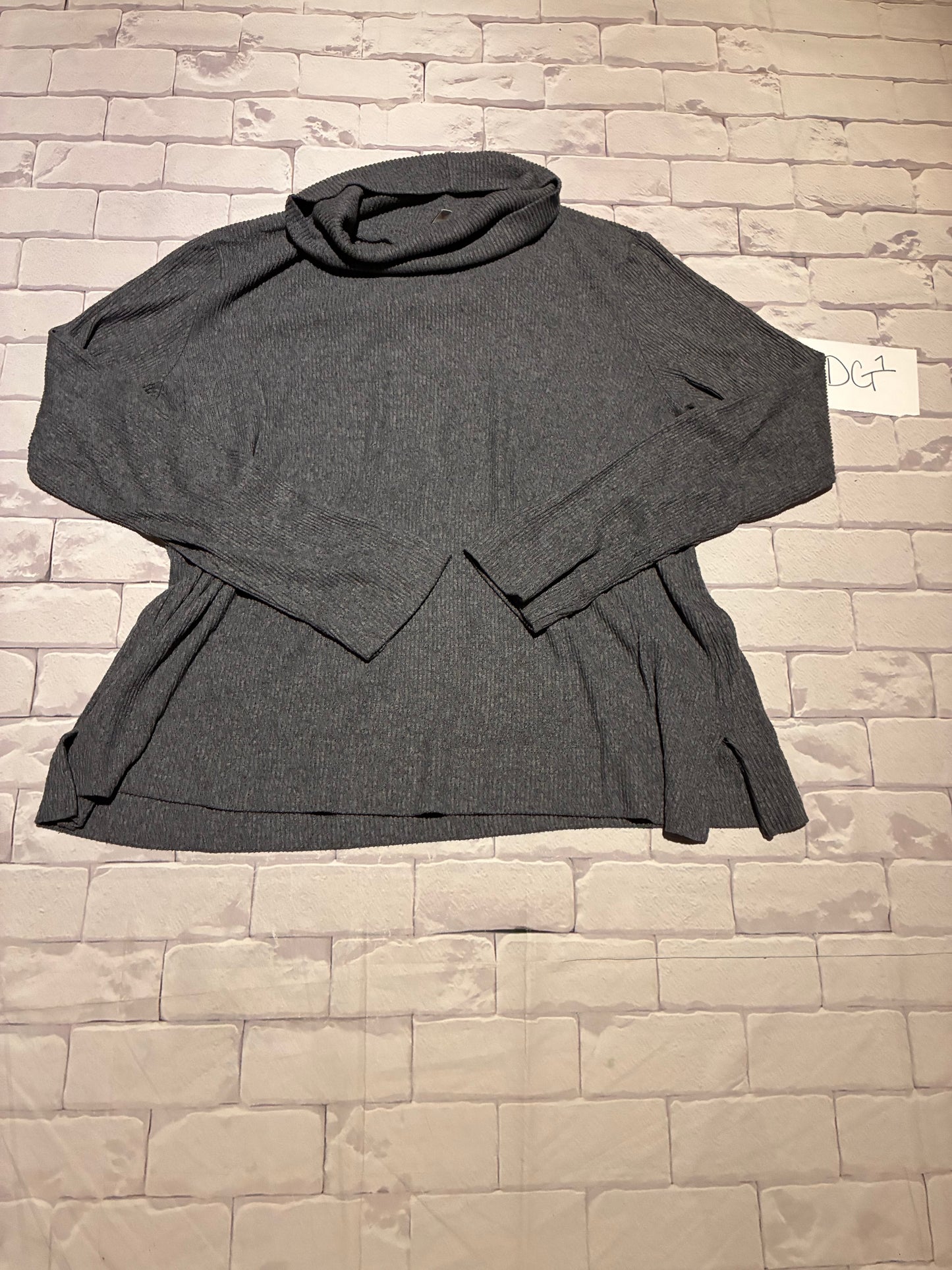Ladies Top Size L