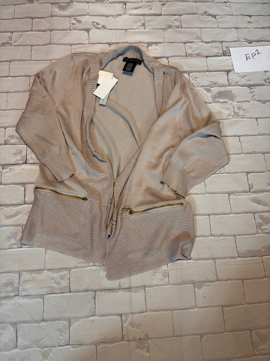 Ladies Top Size M BNWT