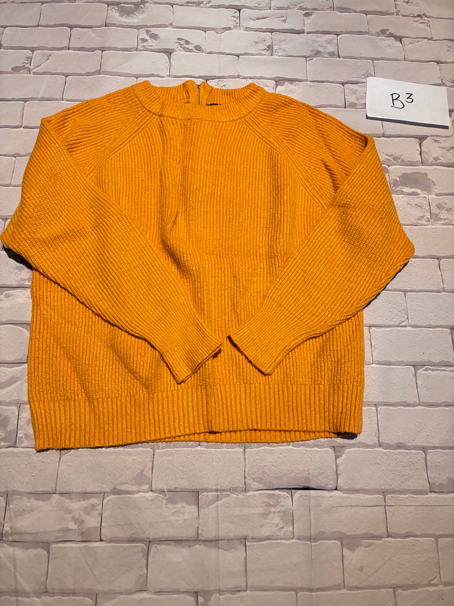 Ladies Top Size S