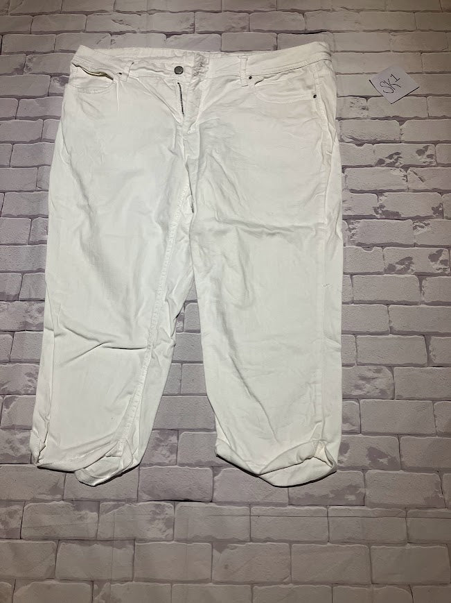 Ladies Bottoms Size 18