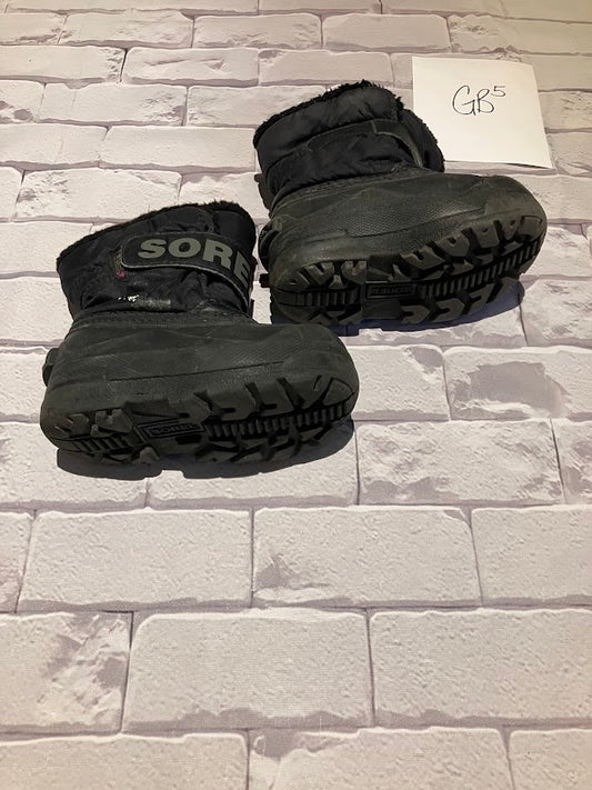 Shoes Size 7