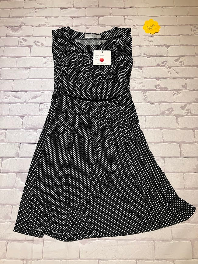 Ladies Dress Size M BNWT