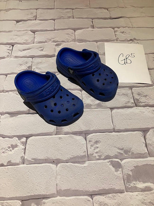 Shoes Size 8