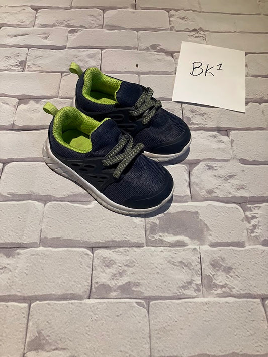 Shoes Size 7
