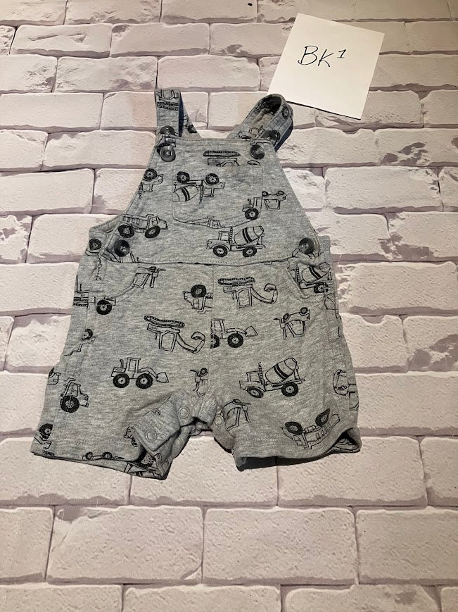 Outfit Size 9m