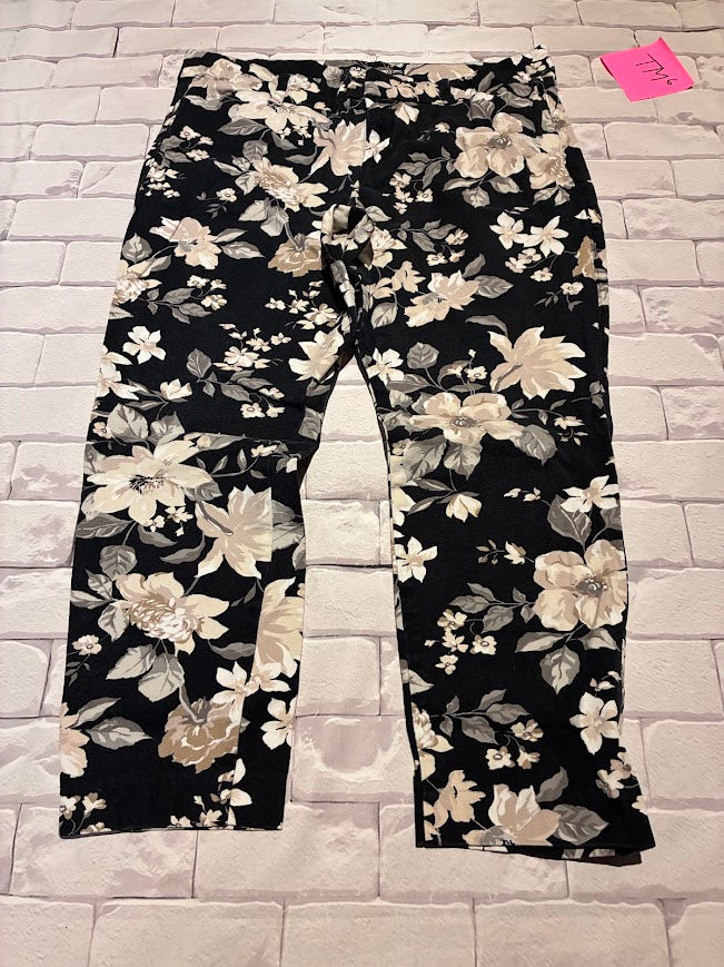 Ladies Bottoms Size 12 Petite