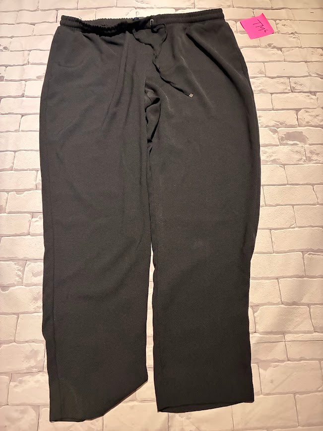 Ladies Bottoms Size 18