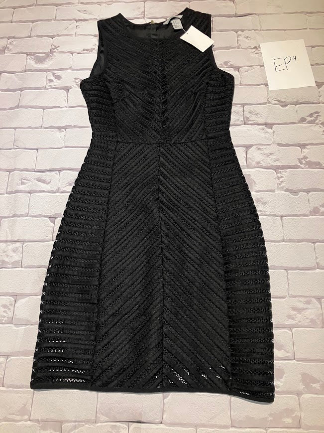 Ladies Dress Size 4 BNWT