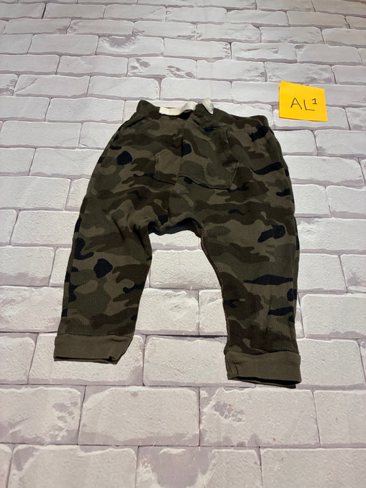 Bottoms Size 18-24m