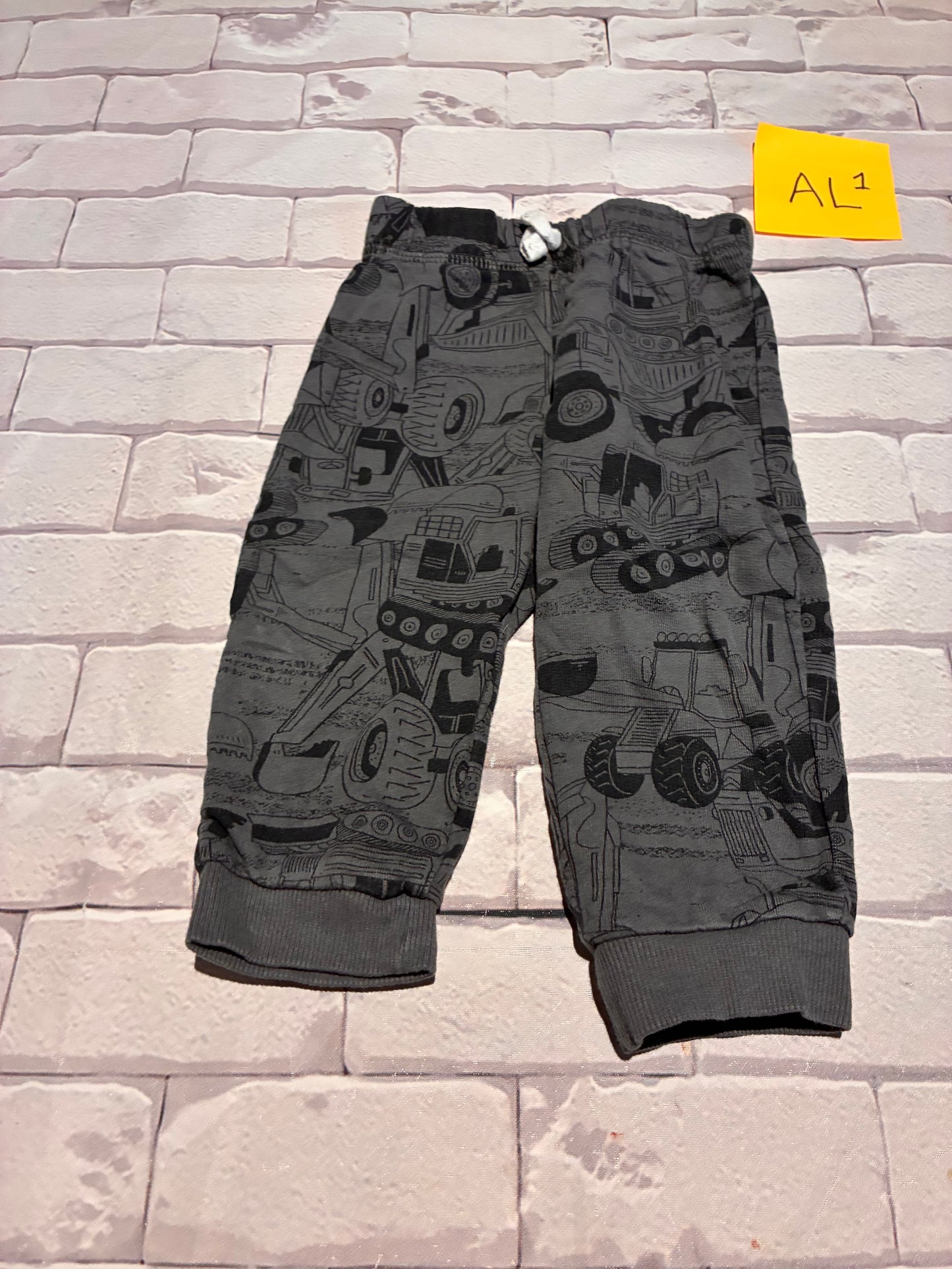 Bottoms Size 18m