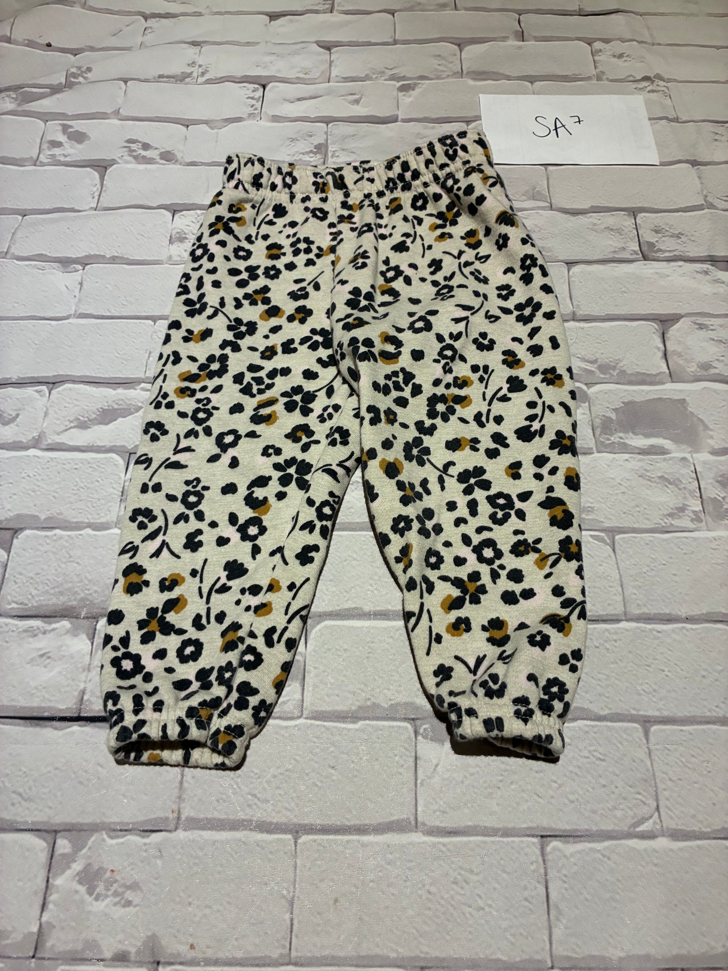Bottoms Size 18m