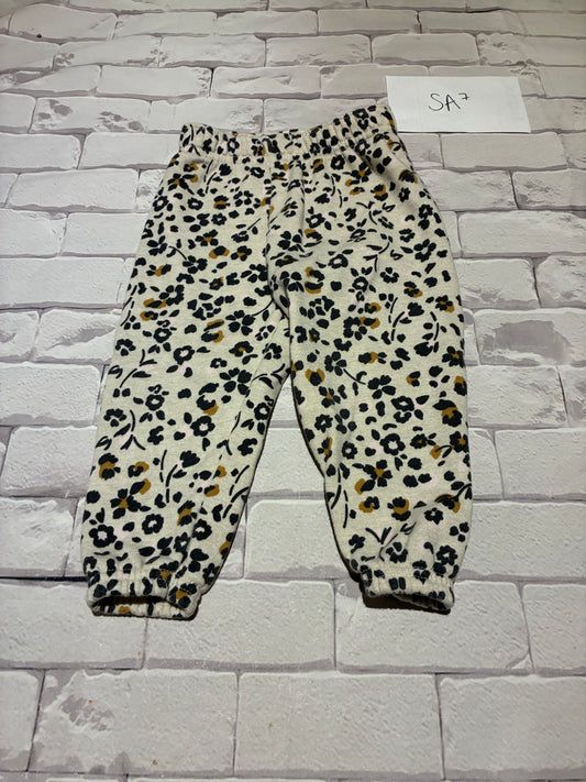 Bottoms Size 18m