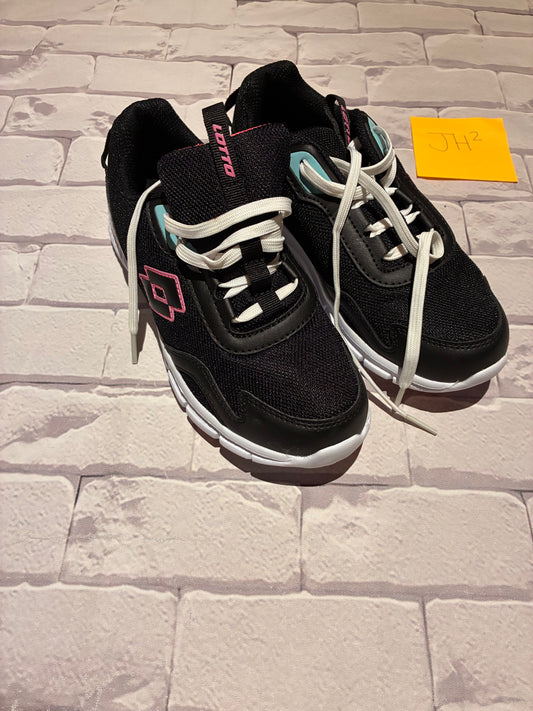 Shoes Size 3