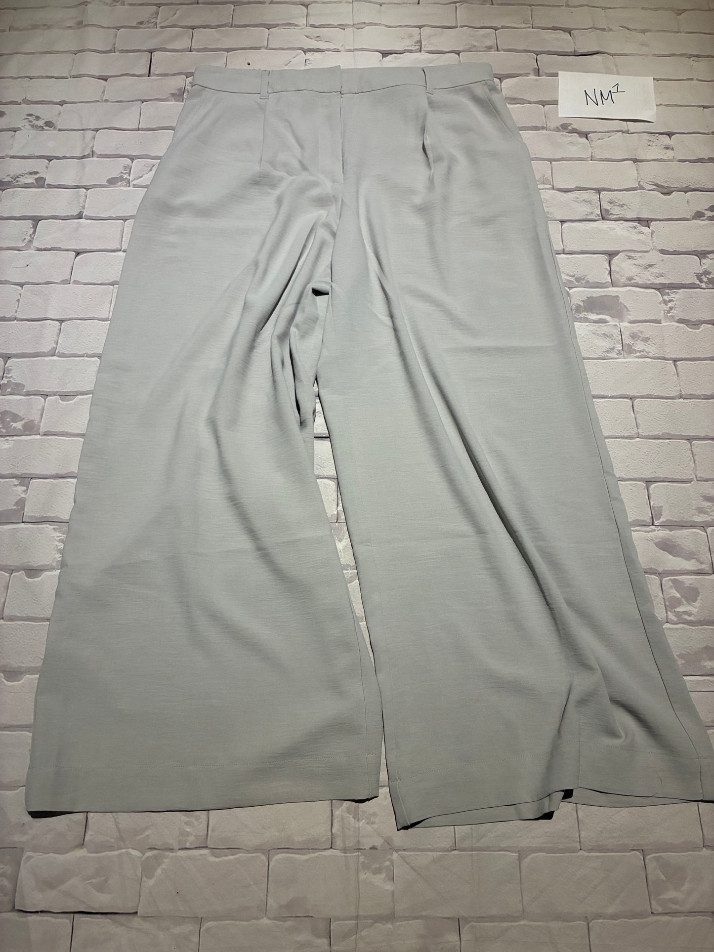 Ladies Bottoms Size 16 Petite
