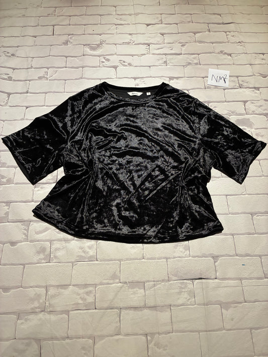 Ladies Top Size M
