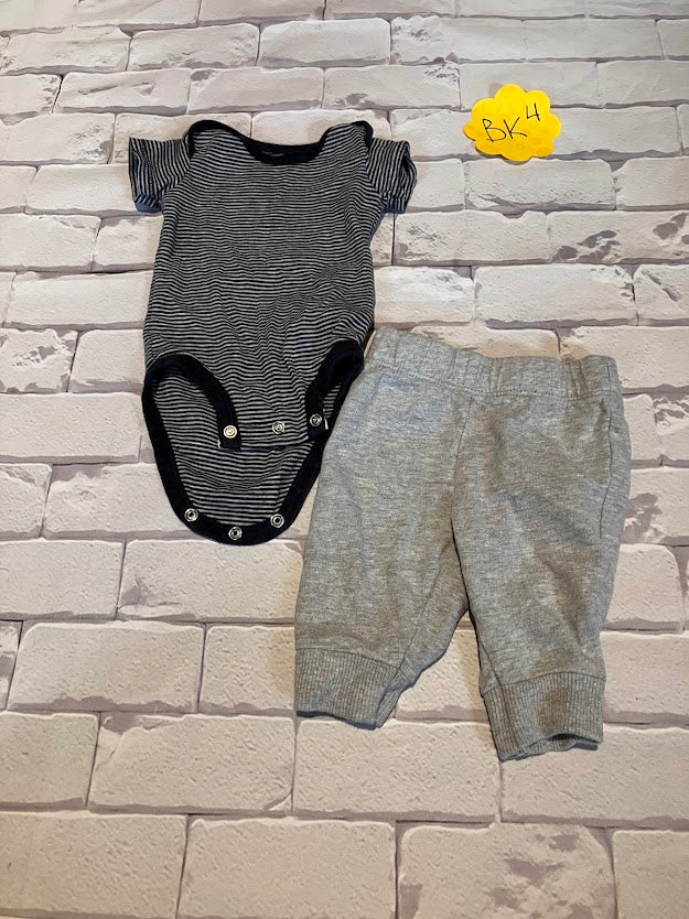 Boys Outfit Size 3m