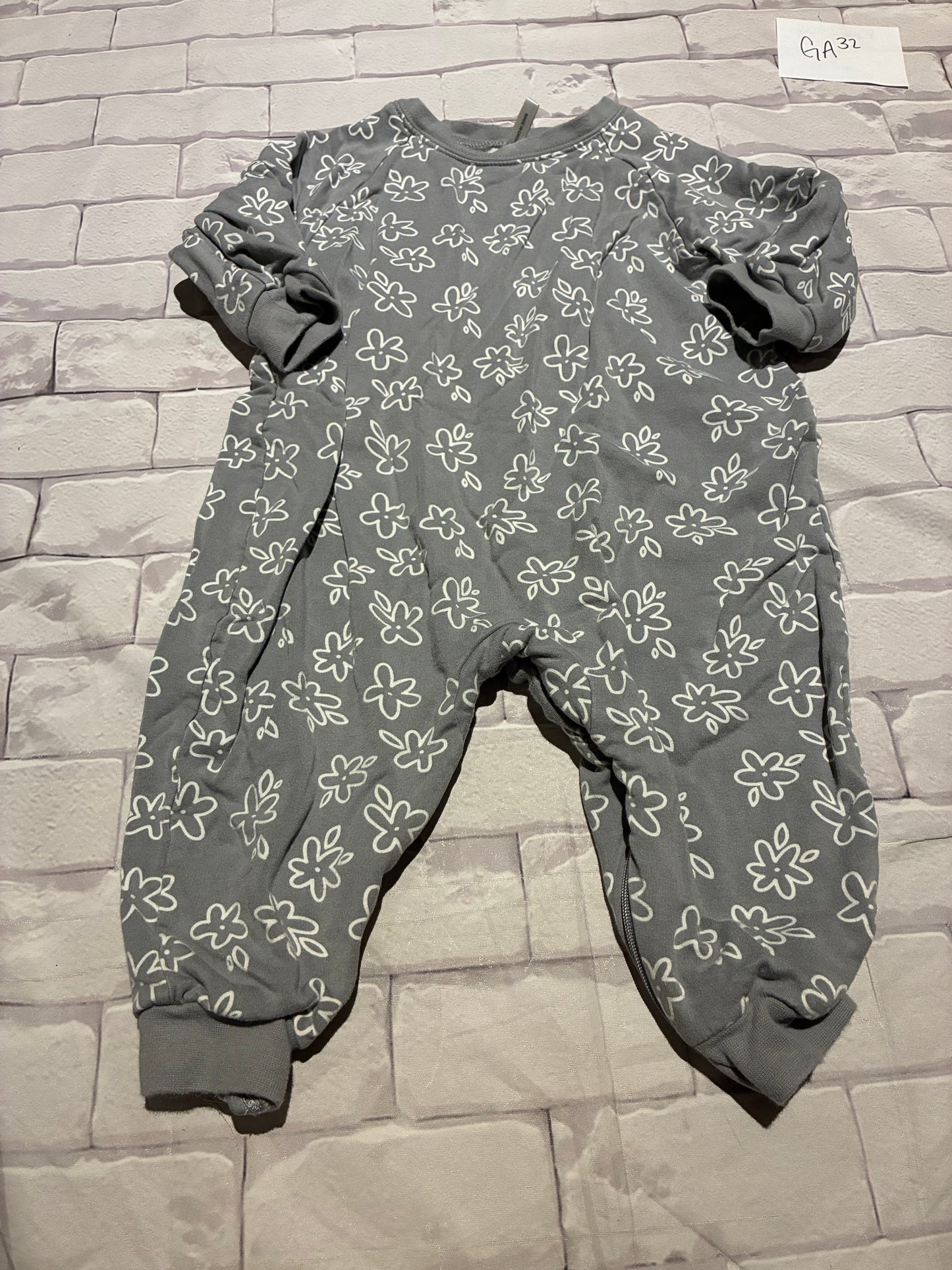 Outfit Size 18-24m