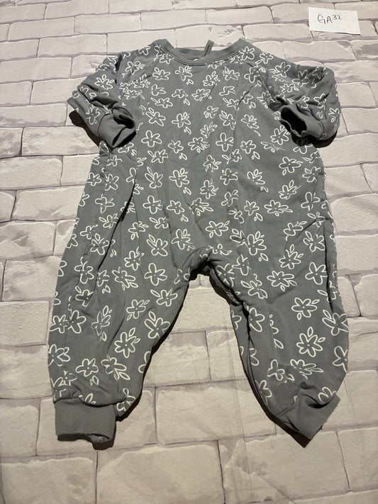Outfit Size 18-24m