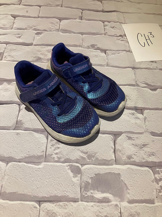 Shoes Size 9
