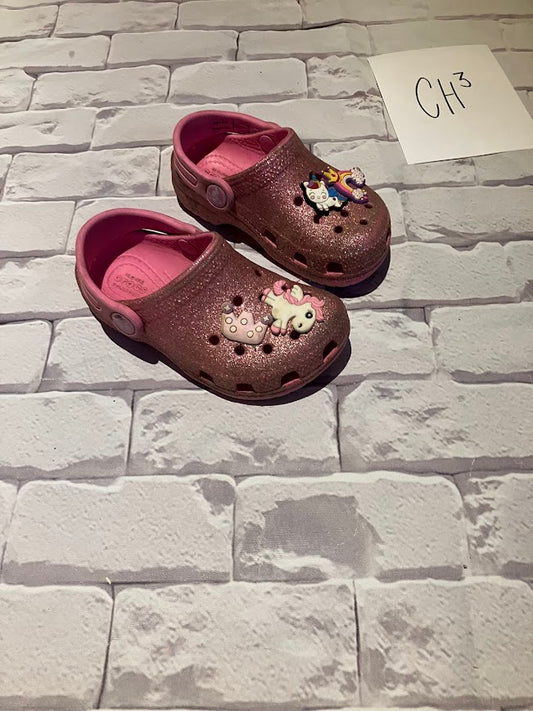 Shoes Size 8