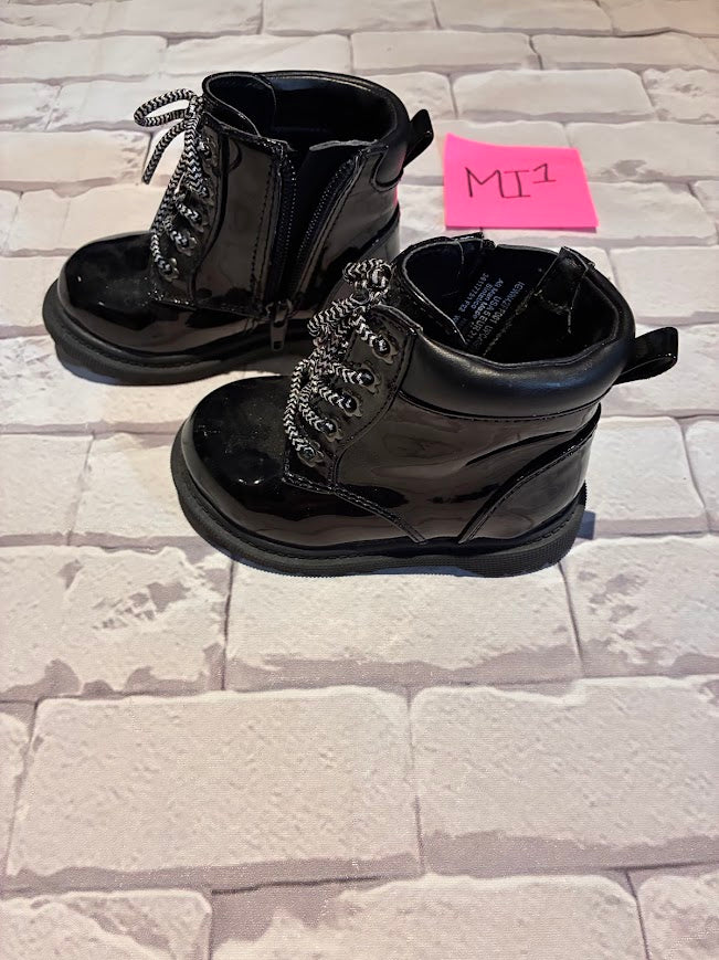 Shoes Size 5