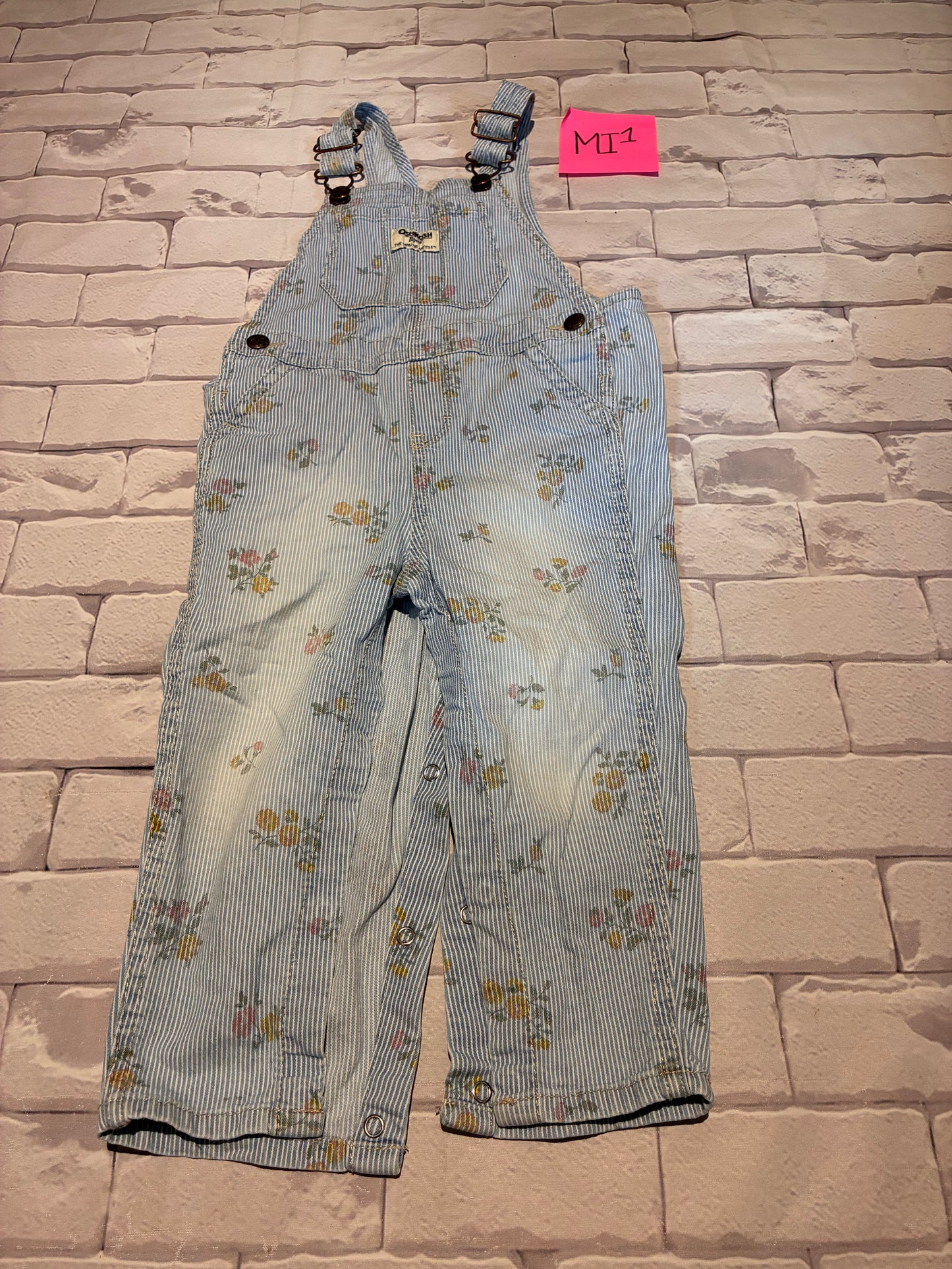 Outfit Size 24m