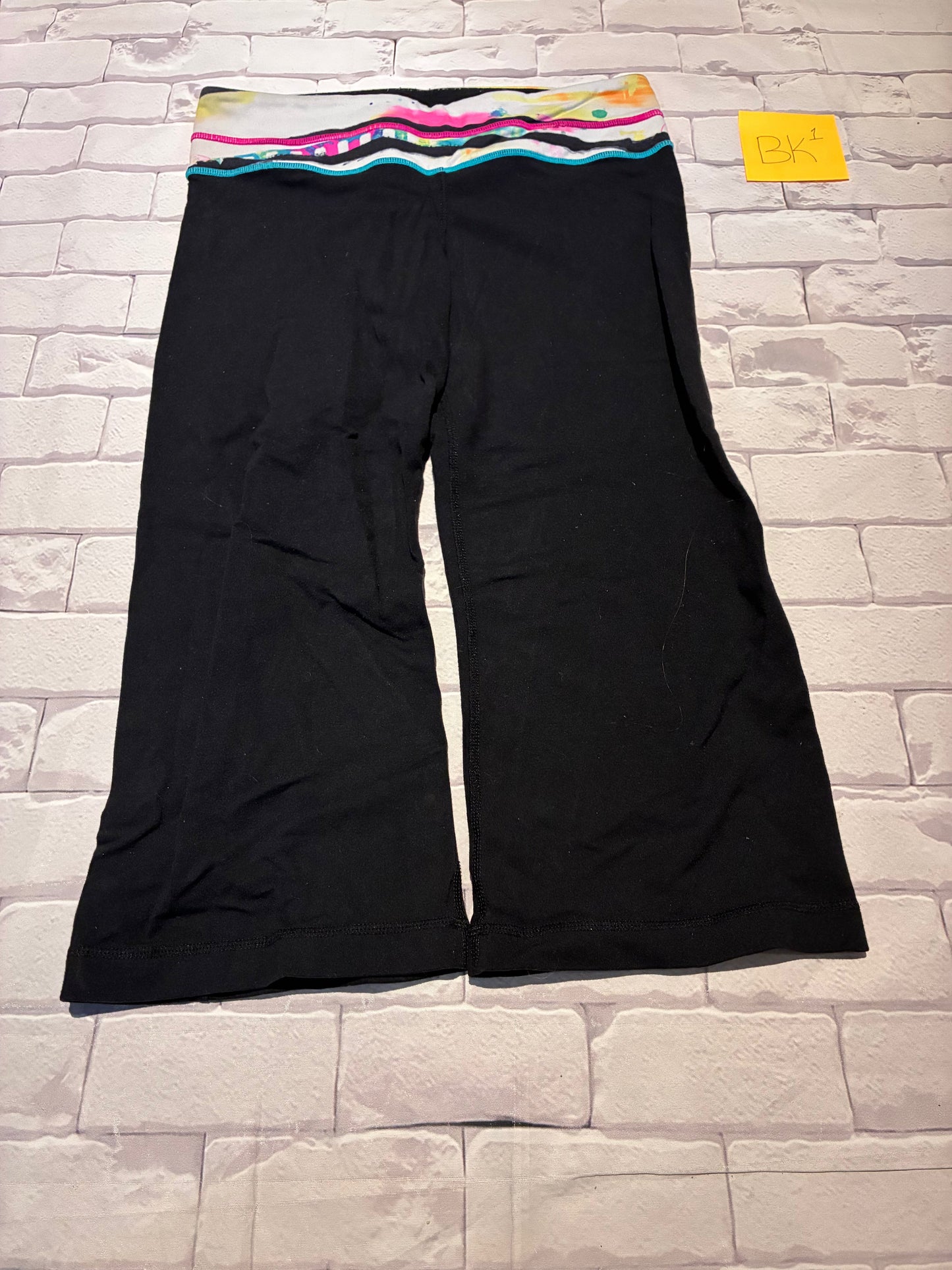 Ladies Bottoms Size 6