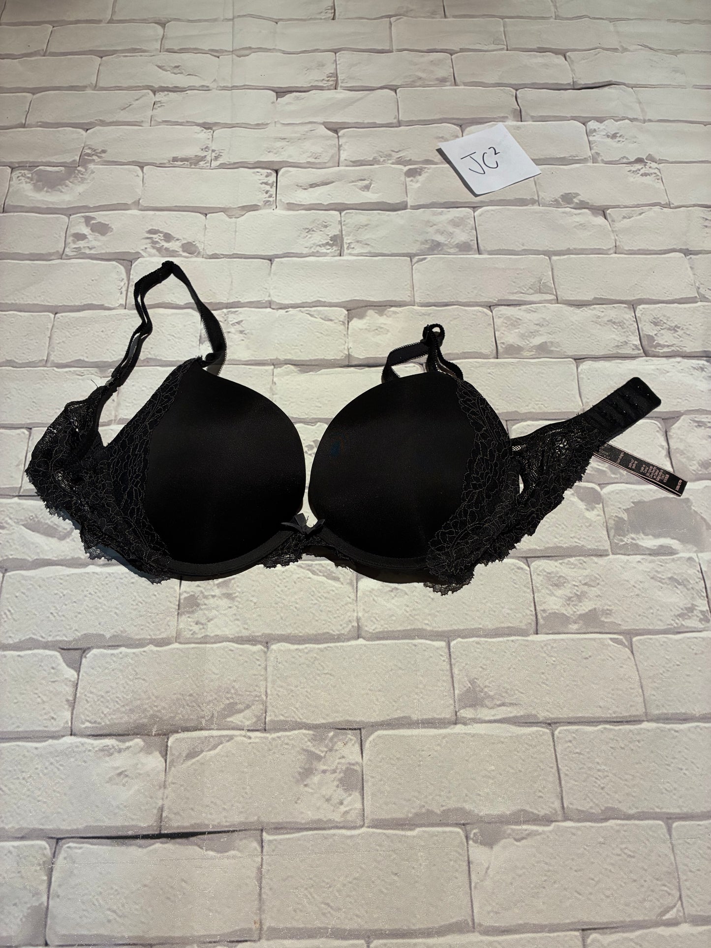Ladies Bra Size 32D with Padding