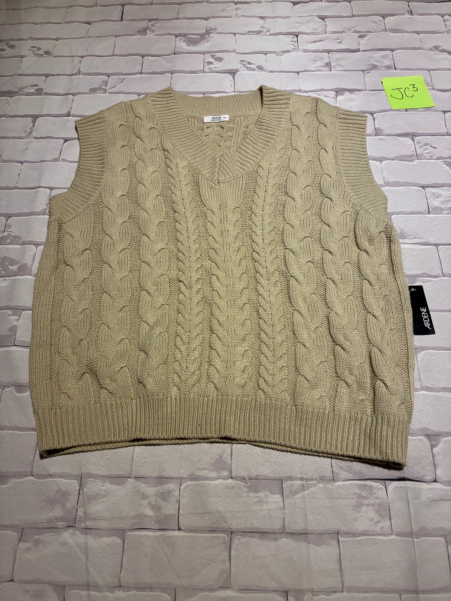 Ladies Top Size M BNWT