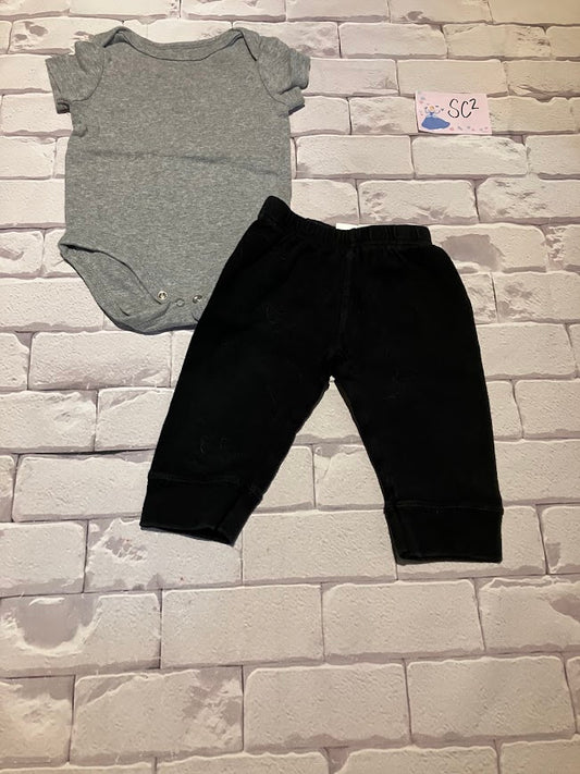 Outfit Size 6-9m