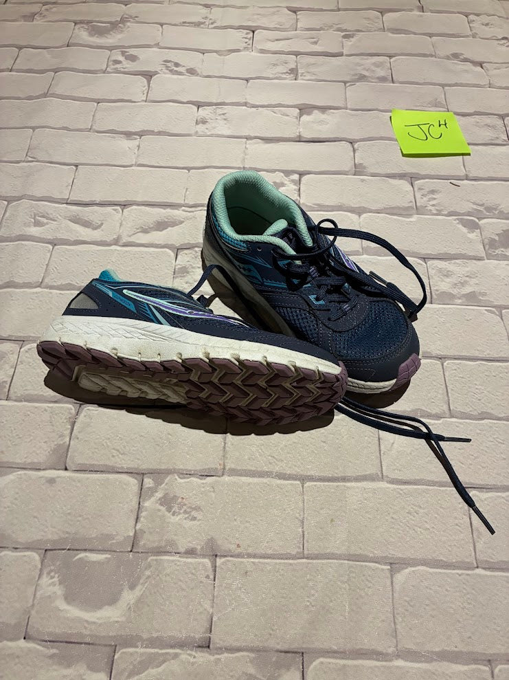 Shoes Size 2