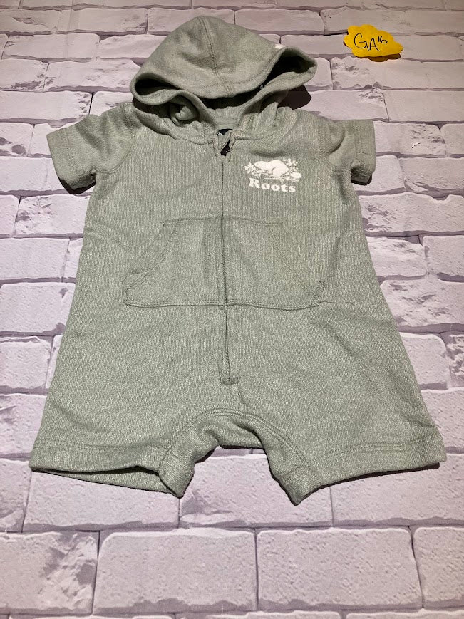 Boys Outfit Size 6-12m