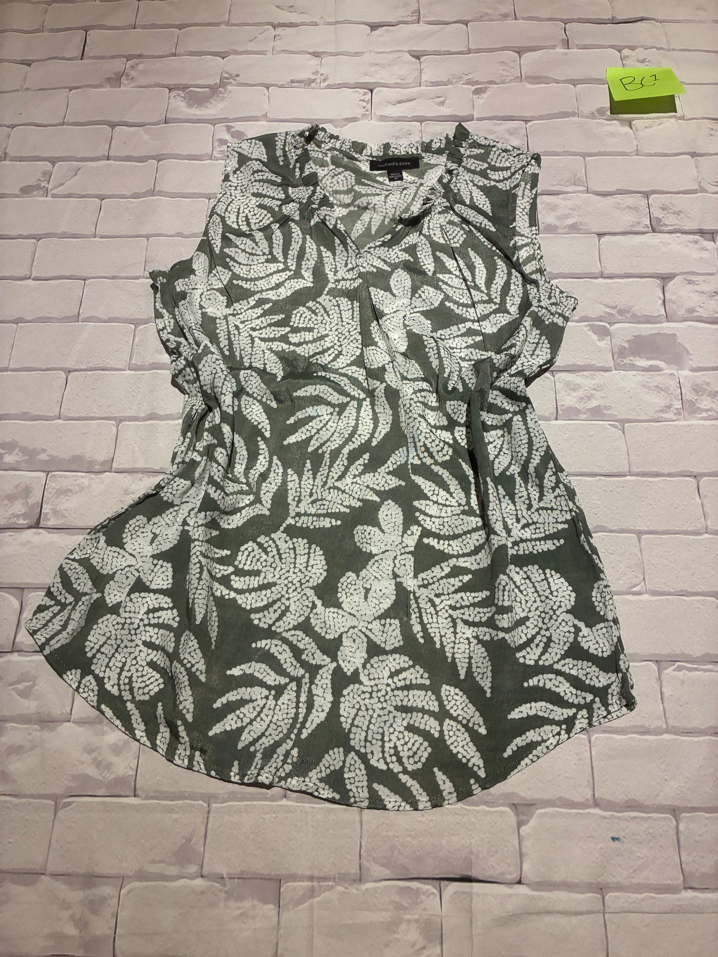 Ladies Top Size M