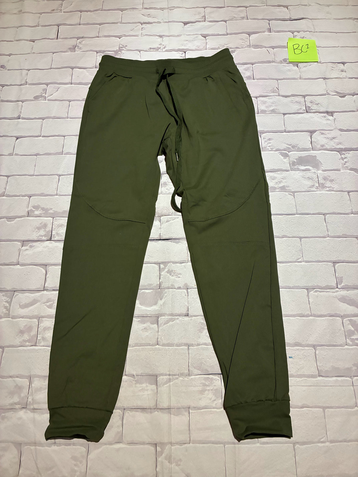 Ladies Bottoms Size M