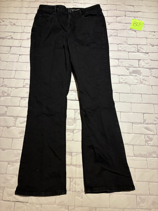 Ladies Bottoms Size 14 Reg