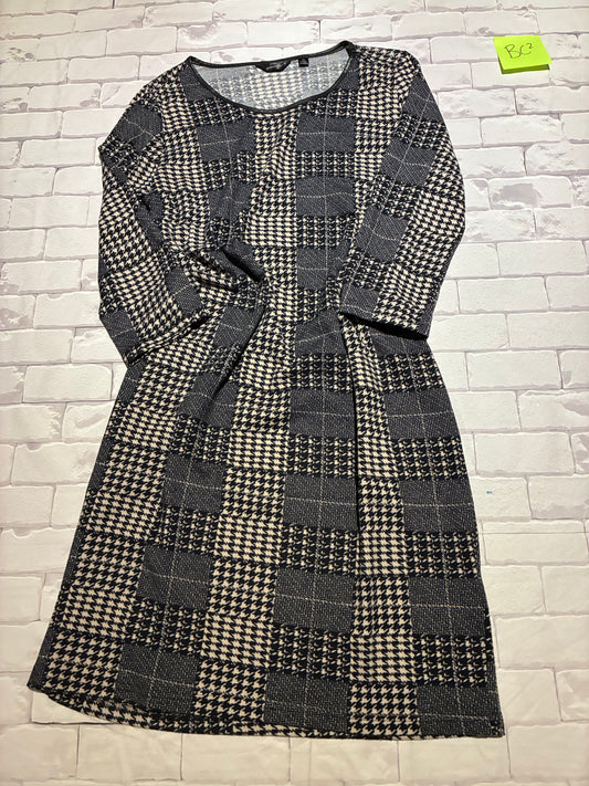 Ladies Dress Size XL
