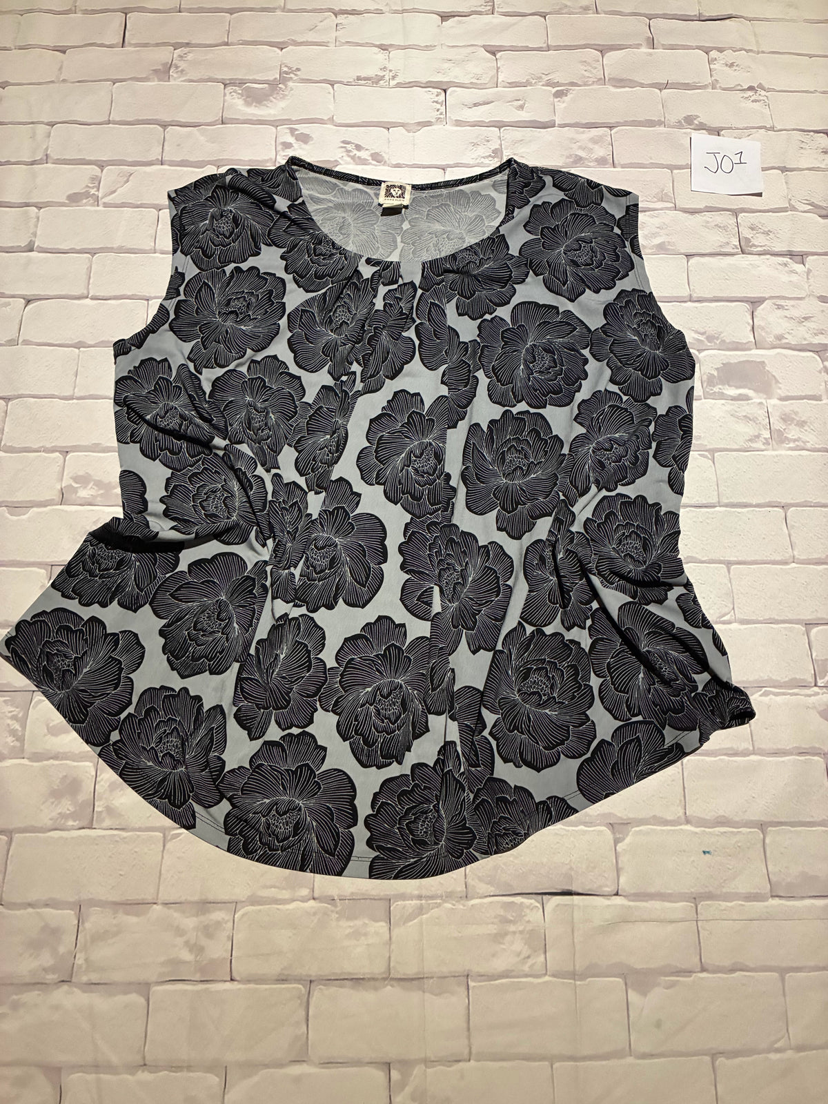 Ladies Top Size 1X