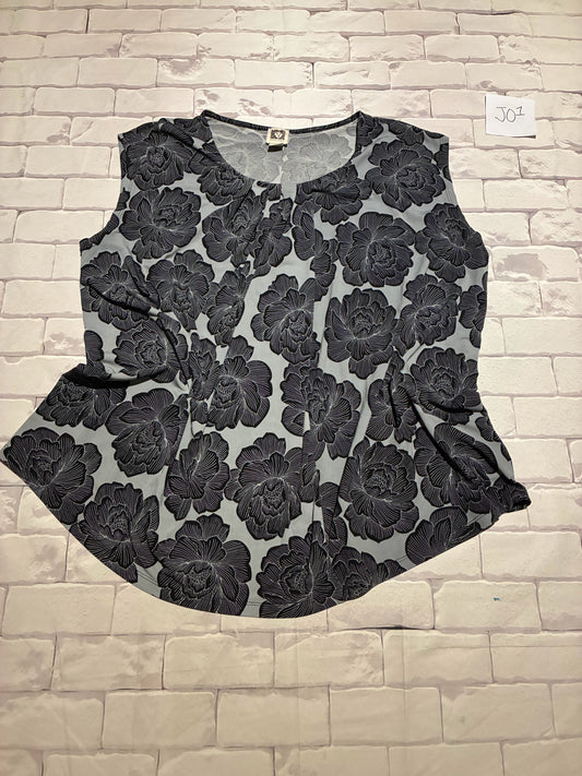 Ladies Top Size 1X