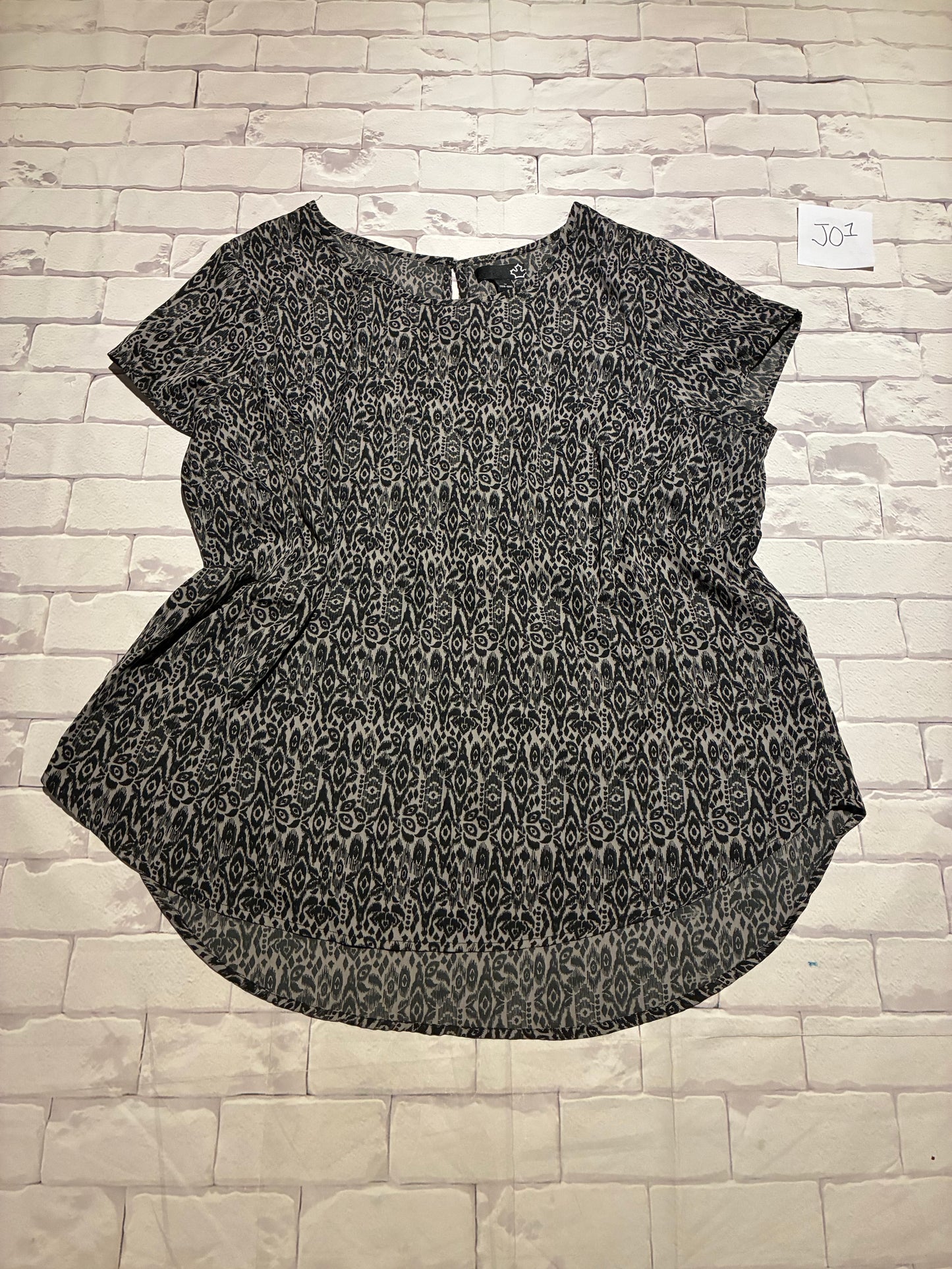 Ladies Top Size 1X