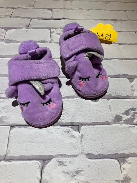 Girls Shoes Size 6-7