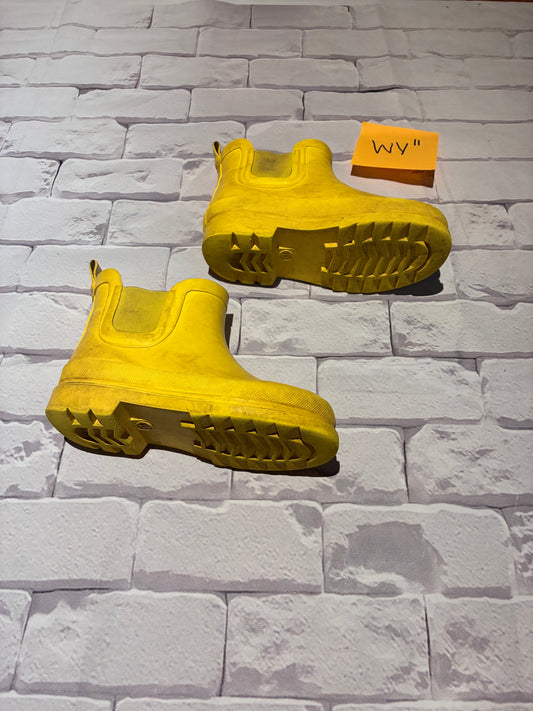 Shoes Size 11