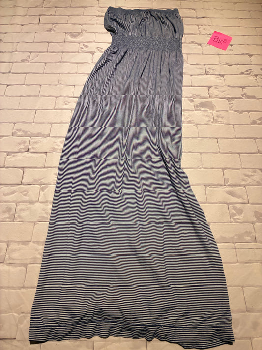Ladies Dress Size M/L
