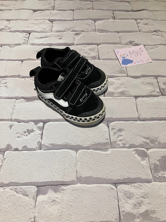 Shoes Size 5