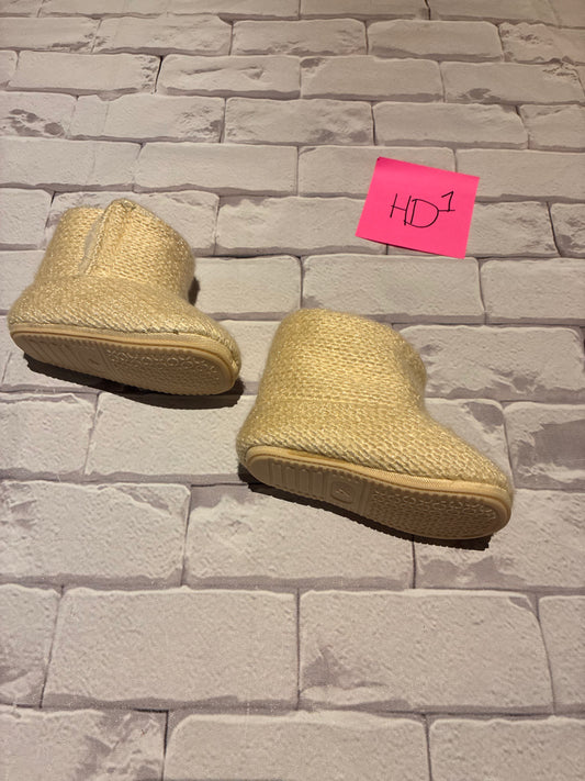 Shoes Size 4