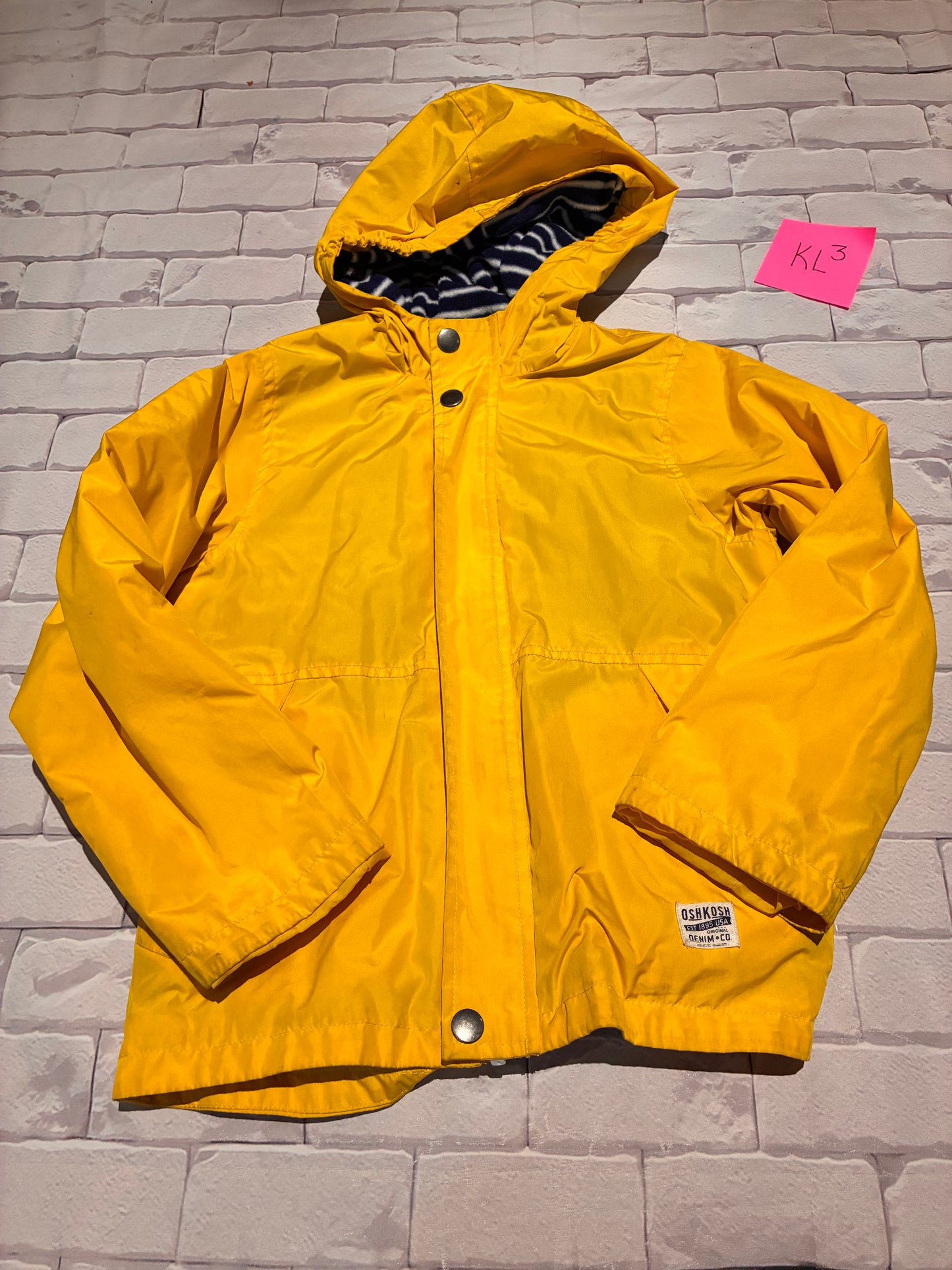 Outerwear Size 8 Play Condition
